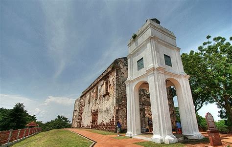 D.nearest hotels here golden legacy/naza (both also about 1.5km away from the terminal!) St John's Fort Melaka - Malaysia Tourist & Travel Guide