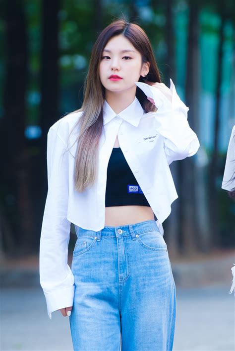 10 Times Itzys Yeji Was A Fashion Queen In Her Casual Outfits Koreaboo