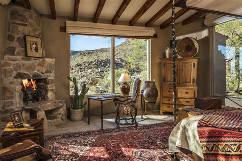 Warm And Casual Southwest Style Is Hot In Decor Ranch House Decor