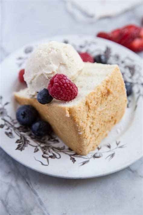 Homemade angel food cake requires just seven simple ingredients, which is why it's important that you use exactly what this recipe calls for. Healthy Angel Food Cake Recipe | Vintage Mixer