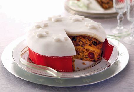 Share your recipes for things that can be made with all aldi ingredients, deals you found at aldi, etc. ALDI - Christmas Cake | Christmas cake recipes, Best ...