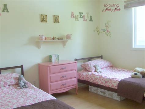 Sharing many bedroom pictures that you've saved to your ideabook can be a great way to help your significant other get a sense of your bedroom remodeling ideas. Sprouting JubeJube: Bedroom Redo for Little Girls on a Budget