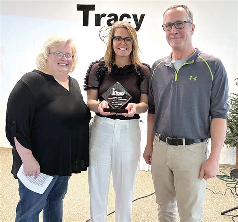 Honoring Tracys Finest Tracy Area Headlight Herald