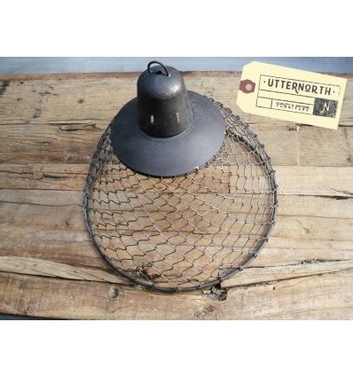 Des abat jours de couleurs, des noirs, des gris. Abat-jour Panier Vintage Industriel