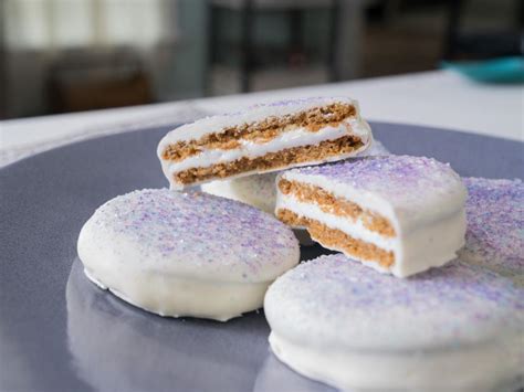 Trisha yearwood is known as a successful singer and a very talented cook. Moon Pies Recipe | Trisha Yearwood | Food Network