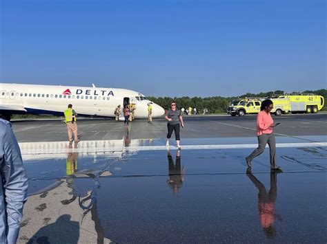 Delta Plane Lands Safely At Charlotte Airport Without Front Landing