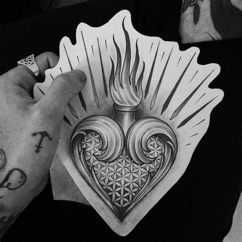 Chicano Art Tattoos Tattoo Design Drawings Tattoo Sketches Tatoo Heart Sacred Heart Tattoos