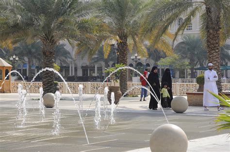 Qasba Kanal (3) | Sharjah | Pictures | United Arab Emirates in Global