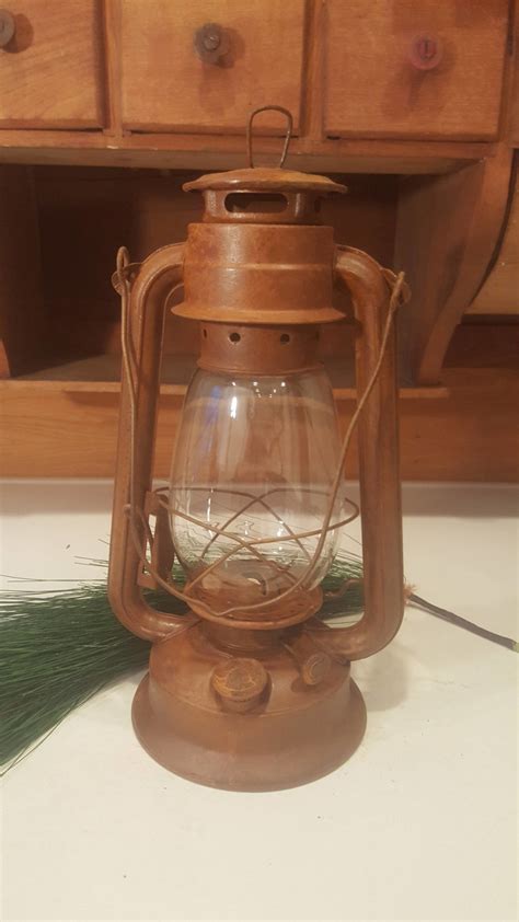 Vintage Antique Kerosene Lantern Id Lights