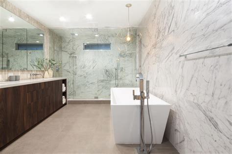 Check spelling or type a new query. Modern White Bathroom With Rectangular Stand Alone Tub | HGTV