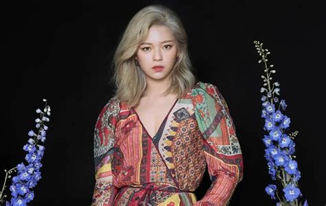 Is Twices Jeongyeon Back Singer Makes First Public Appearance After A Three Month Hiatus The
