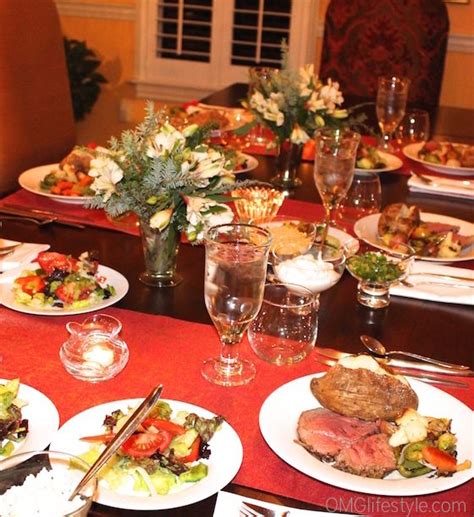 Meats and side dishes as well. Christmas Dinner Menu With Beef Tenderloin / A No-Stress Christmas Dinner Menu from Giada De ...