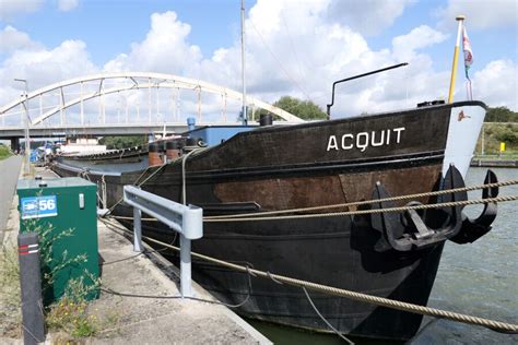 Definition of acquit (acquitted, acquitting) in the audioenglish.org dictionary. ACQUIT | Onbekend | Motorvrachtschip | Binnenvaart.eu