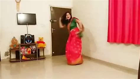 Vídeos De India La Tía En Sari Gratis Xhamster