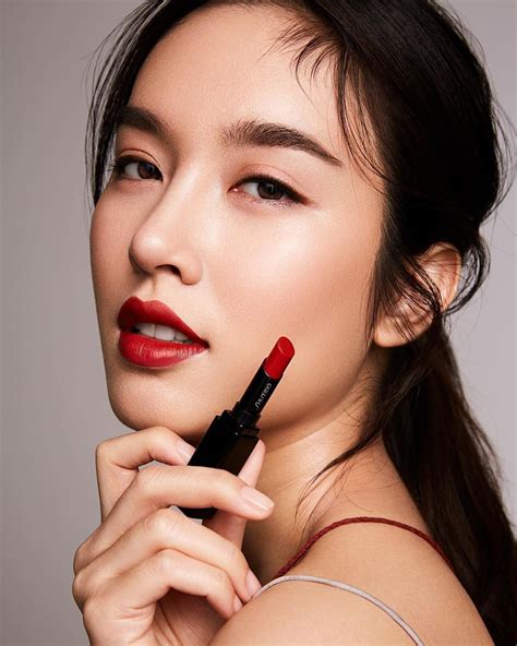Shiseido Ginza Red Takes Center Stage Visionairy Gel Lipstick Drapes