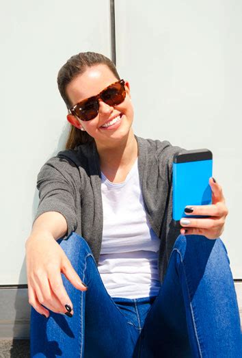 Estar ligado por una promesa. 10 pasos para ligar en Tinder