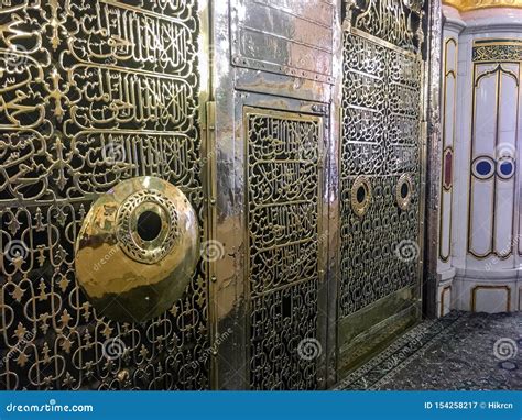 The Golden Tomb Of The Prophet Muhammad Aleyhisselam Editorial