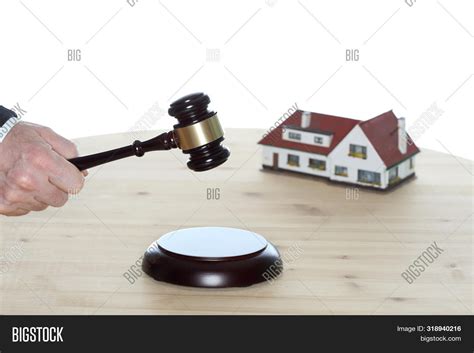 Auctioneer Gavel Hand Image And Photo Free Trial Bigstock