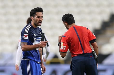 7 قرارات جمهورية جديدة في الجريدة الرسمية (تعرف عليها). خمينيز لاعب النصر الإماراتي ينتقل إلى الدوري القطري