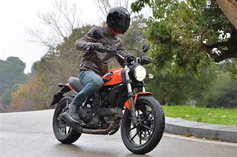 ducati scrambler sixty2 review visordown