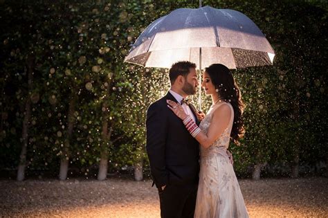 31 Unique Pre Wedding Photo Shoot Ideas For Every Couple