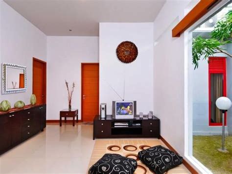 desain ruang keluarga minimalis terbuka lesehan elegan klasik
