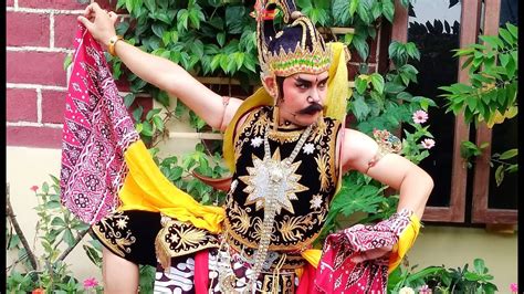 Tari Gatotkaca Kiprah Gandrung Javanese Classical Dance Tari Klasik Jawa Tengah Youtube