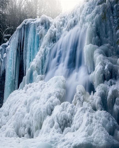 Expose Nature Winter Wonderland Frozen Waterfall With Ice Window And
