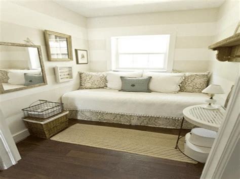 Decorating a small bedroom can get extra tricky with odd nooks and corners. homemade daybed ideas | Related Post from DIY Daybed Ideas ...
