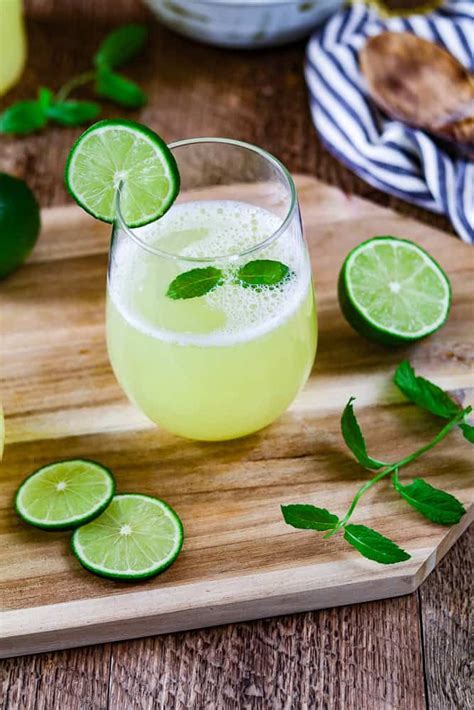 When Life Gives You Limes You Make A Fresh Limeade Recipe Its