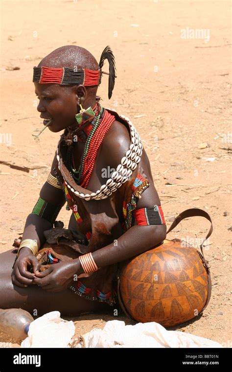 África Etiopía Omo Valley Daasanach Tribu Mujer Fotografía De Stock Alamy