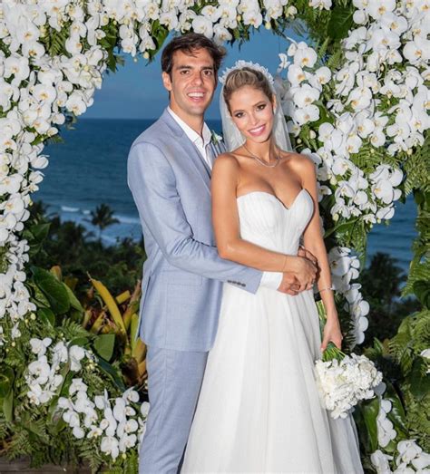 Pagina principal kaka kaká pede carol dias em casamento. Casamento Kaká e Carol Dias | Destination Wedding na praia ...