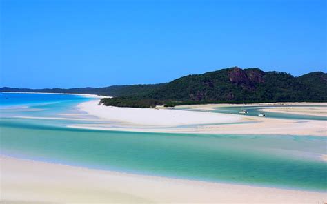 Why Whitehaven Beach Should Be On Your Whitsundays Itinerary