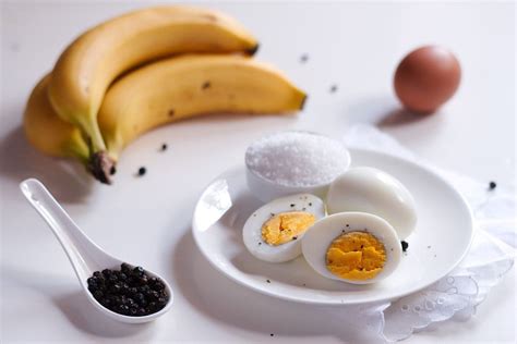 Hard Boiled Eggs With Banana Healthy Snacks Food Banana Recipes