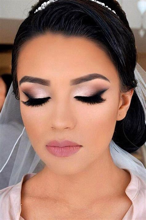 Wedding Makeup Looks For Brides Guide Expert Tips Wedding Eye Makeup Wedding