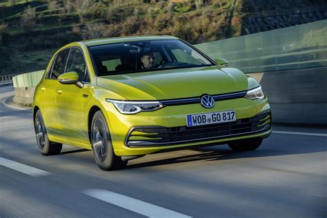 Golf tournaments are flighted into three divisions. Volkswagen Golf 8 : la gamme, les équipements, les prix ...