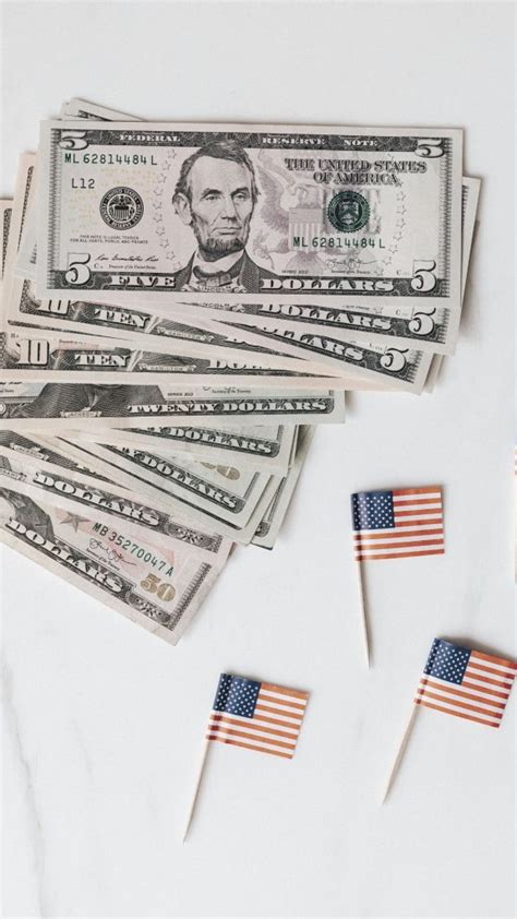 5 Free Money Wallpapers - What Anika Says