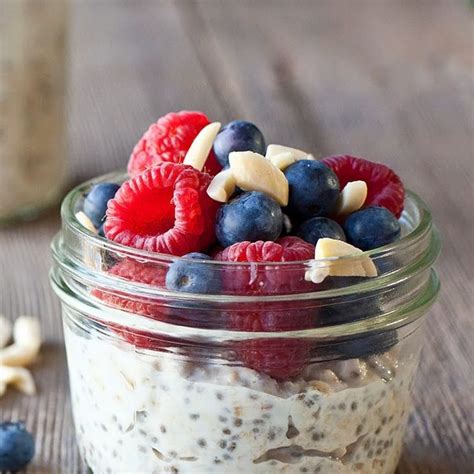Overnight Oat And Chia Pudding With Cardamom Berries Recipe Yummly