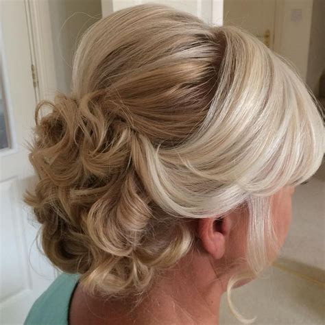 Maybe you would like to learn more about one of these? 50 Ravishing Mother of the Bride Hairstyles | Mother of ...