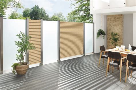 Ein sichtschutzzaun von a1 zaundiscount vereint die merkmale sicherheit und stil gekonnt und günstig miteinander. TraumGarten Sichtschutzzaun System Rhombus Alu Lärche ...