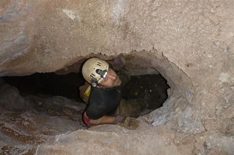 Jewel Cave Explorers Embark On First 2016 Trip Sdpb Radio