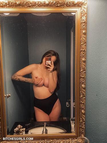 Brinley Instagram Nude Influencer Acacia Onlyfans Leaked Videos