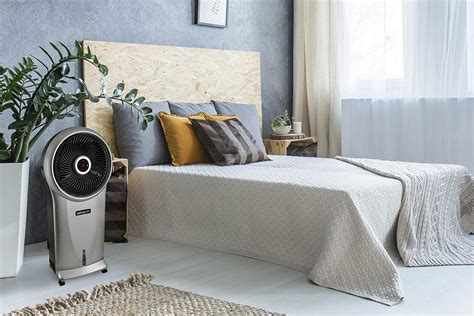 In that sense, you will surely have an exhaust hose sticking out through your window. Best Smallest Portable Air Conditioner Units (October 2019 ...