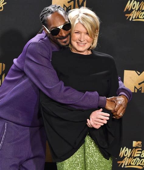 Martha Stewart 81 Gets Massive Tattoo Of Snoop Doggs Face Metro News