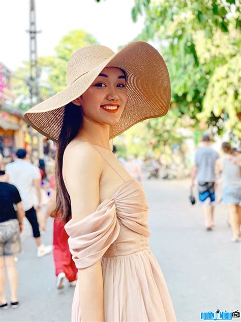 Jyun2) dù ít phổ biến hơn. Người mẫu Lê Thị Thu Huyền
