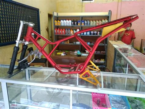 Juli 09, 2021 mio pake spakbor drag cara modifikasi spakbor belakang new vixion pa… Mio Pake Spakbor Drag : Mod Yamaha Mio Drag 200cc Bussid ...