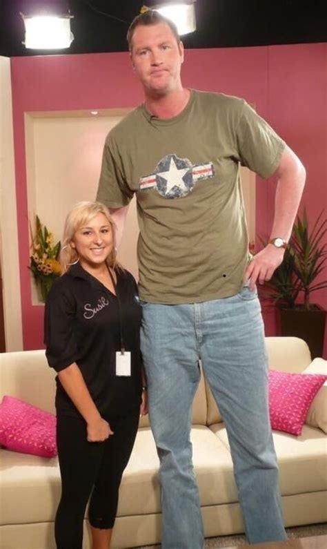 7 Foot Tall Man Compared
