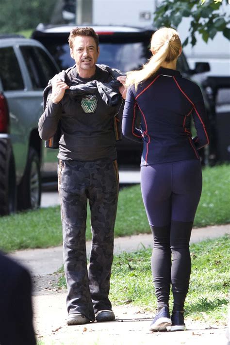Gwyneth Paltrow Shares A Kiss On The Set Of Avengers In Fayetteville Celeb Donut