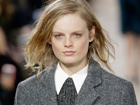 Supermodel Comes Out As Intersex My Body Isnt Really Male Or Female Hanne Gaby Odiele