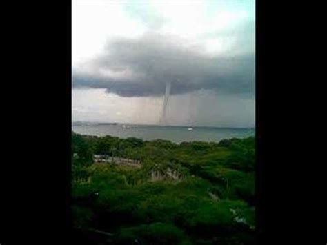 Waterspout at east coast park, singapore. SINGAPORE WATERSPOUT TORNADO AT SEA - YouTube